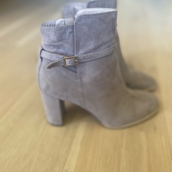 Banana Republic Booties - Picture 3 of 7